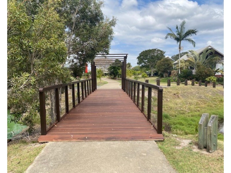 36 Sirenia Drive, Burrum Heads QLD 4659