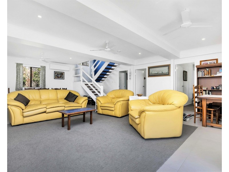 115 BURRUM STREET, Burrum Heads QLD 4659