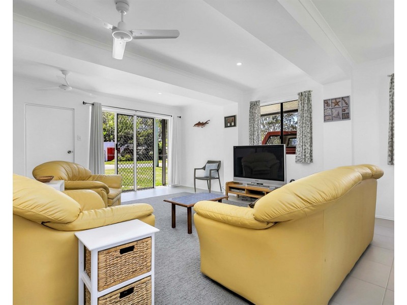 115 BURRUM STREET, Burrum Heads QLD 4659