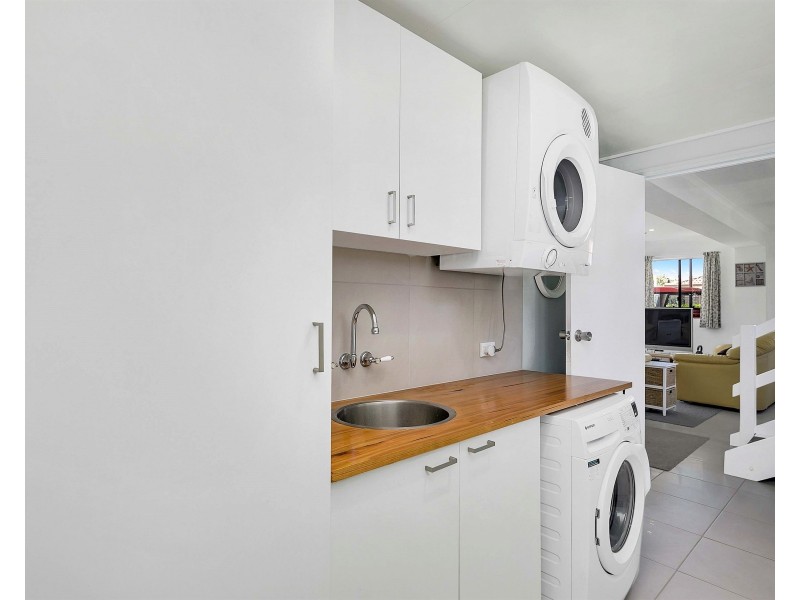 115 BURRUM STREET, Burrum Heads QLD 4659