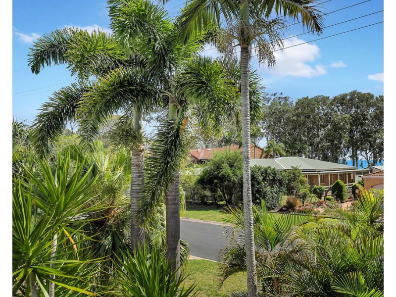 115 BURRUM STREET, Burrum Heads QLD 4659
