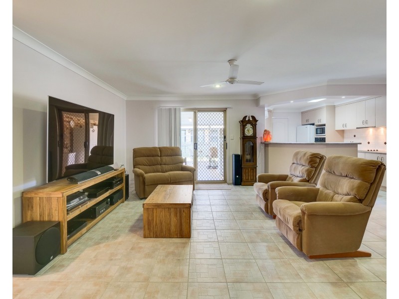 16 Warringal Court, Burrum Heads QLD 4659