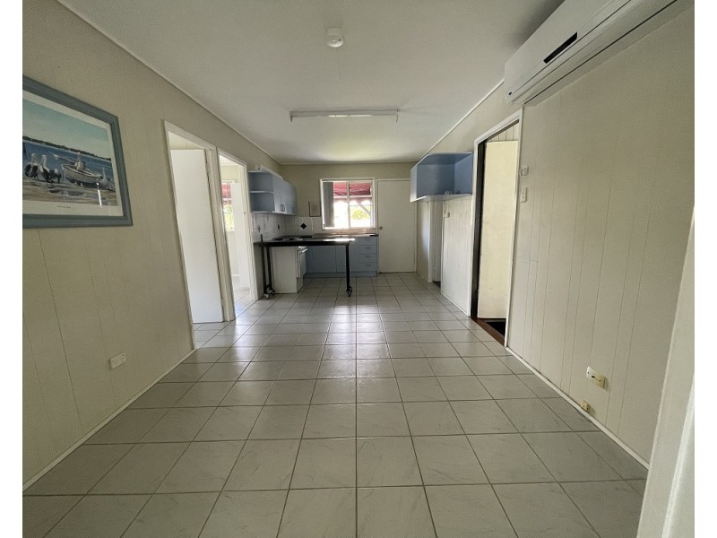 U2, 169 BURRUM STREET, Burrum Heads QLD 4659