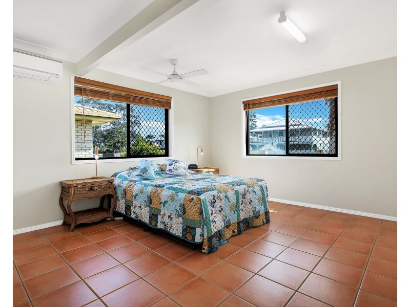 77 BURRUM STREET, Burrum Heads QLD 4659