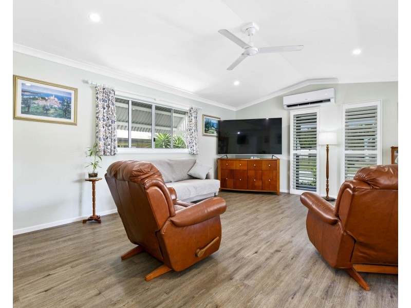 4 BULLEEN WAY, Burrum Heads QLD 4659