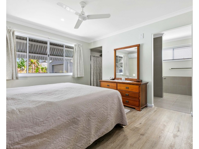 4 BULLEEN WAY, Burrum Heads QLD 4659