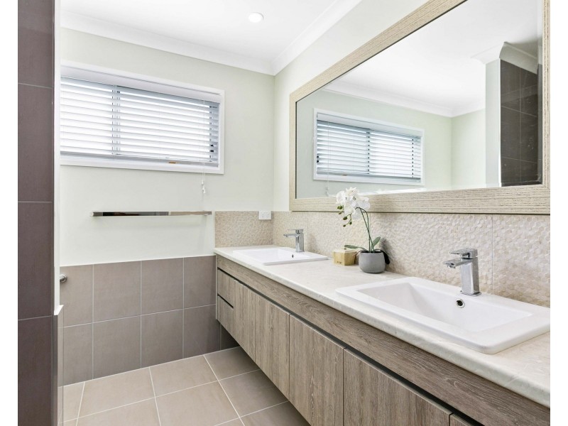 4 BULLEEN WAY, Burrum Heads QLD 4659