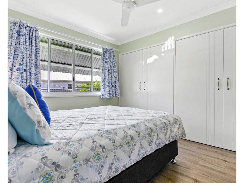 4 BULLEEN WAY, Burrum Heads QLD 4659