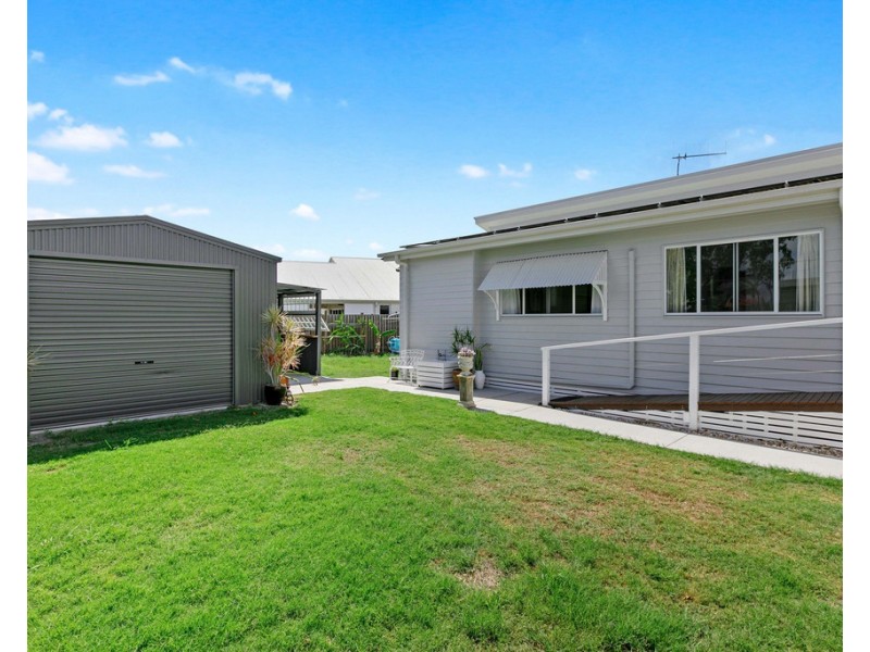 4 BULLEEN WAY, Burrum Heads QLD 4659