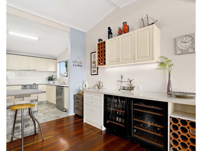 46 ESPLANADE, Burrum Heads QLD 4659