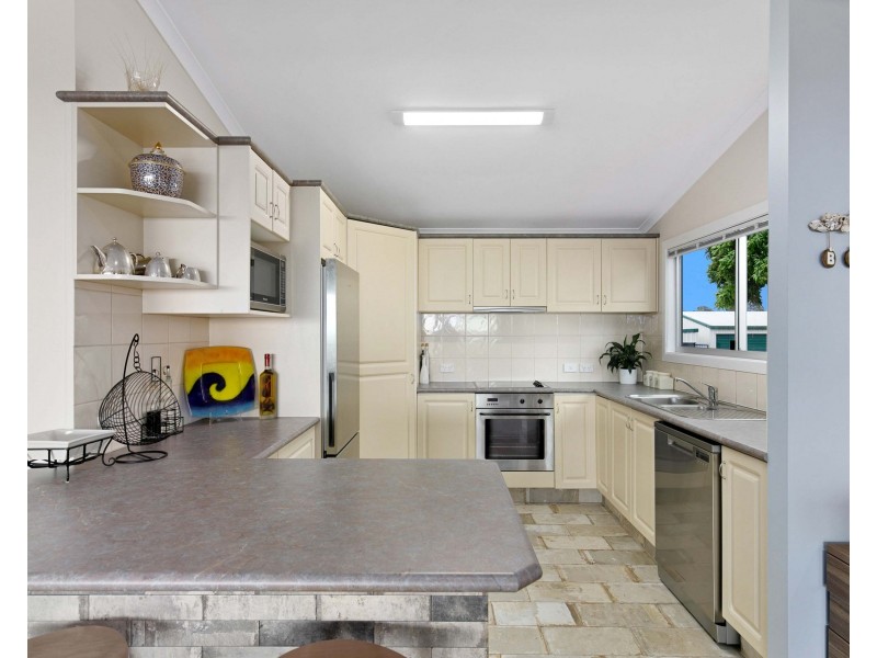46 ESPLANADE, Burrum Heads QLD 4659