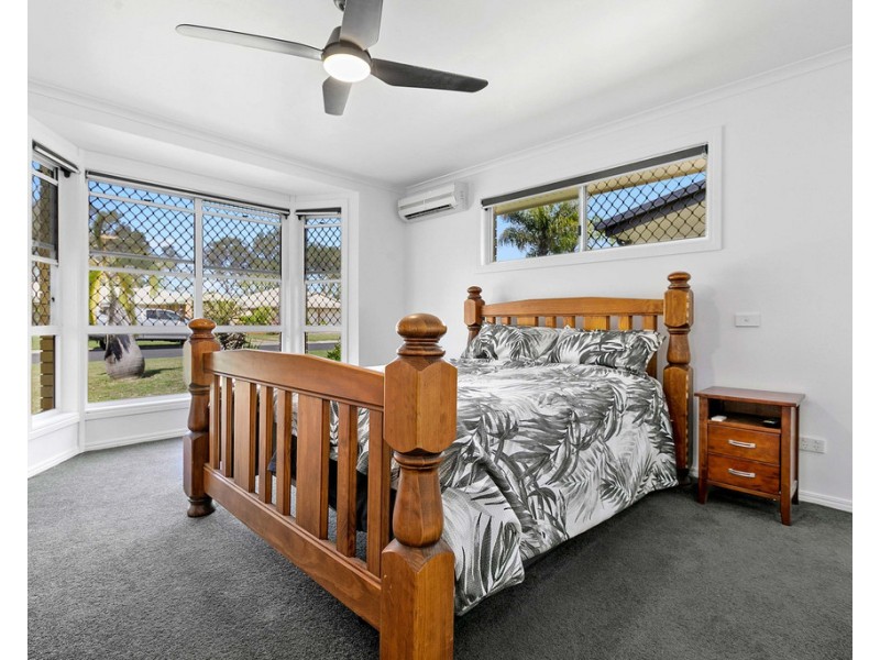 125 BURRUM STREET, Burrum Heads QLD 4659