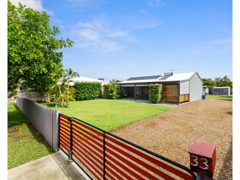 33 BEACH DRIVE, Burrum Heads QLD 4659