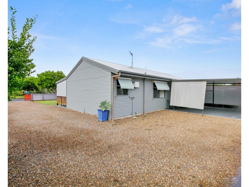 33 BEACH DRIVE, Burrum Heads QLD 4659