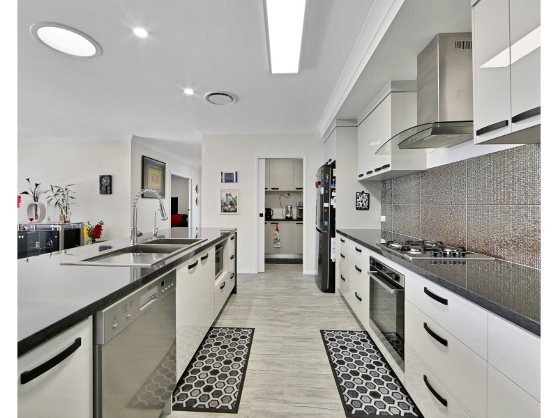 47 NORTHSHORE AVENUE, Toogoom QLD 4655