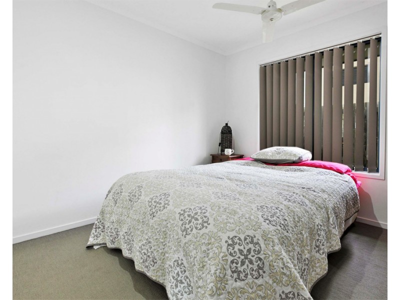 52 BEACH DRIVE, Burrum Heads QLD 4659