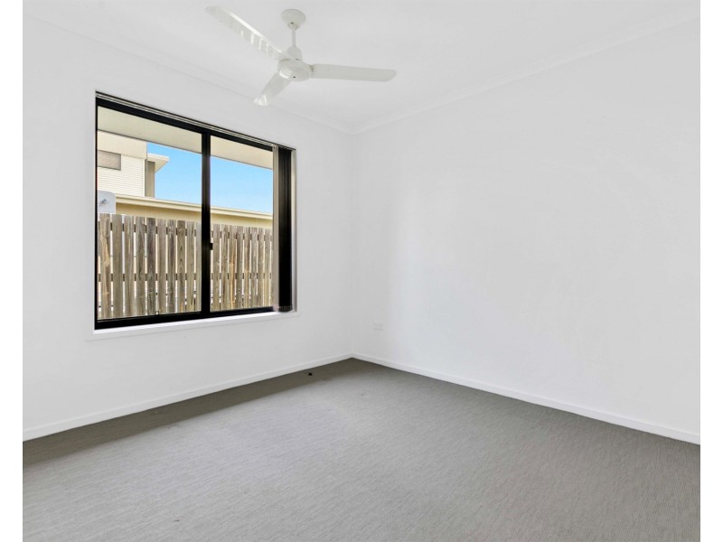 52 BEACH DRIVE, Burrum Heads QLD 4659