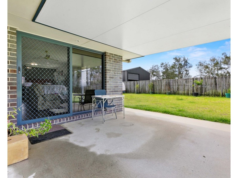 52 BEACH DRIVE, Burrum Heads QLD 4659