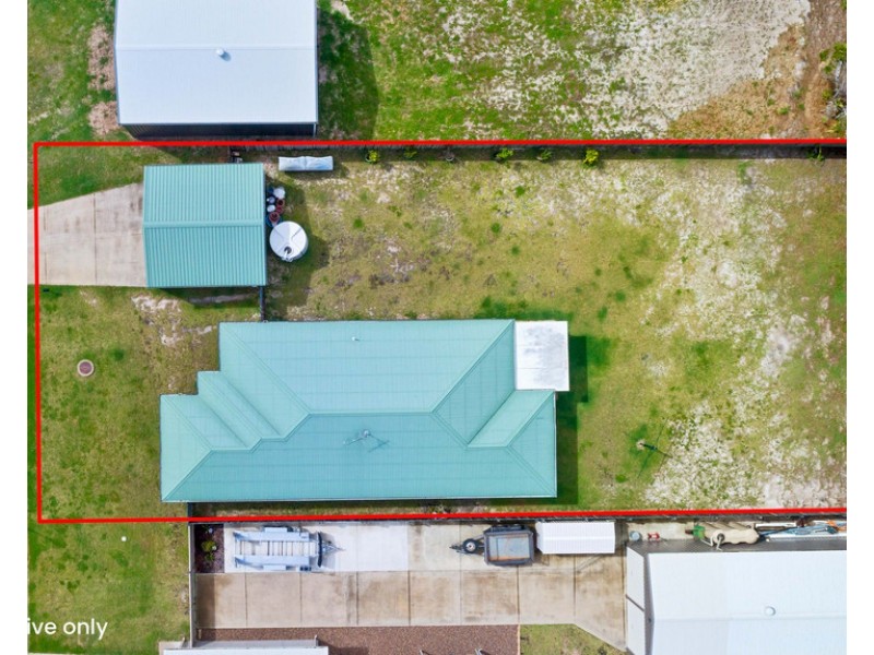 52 BEACH DRIVE, Burrum Heads QLD 4659