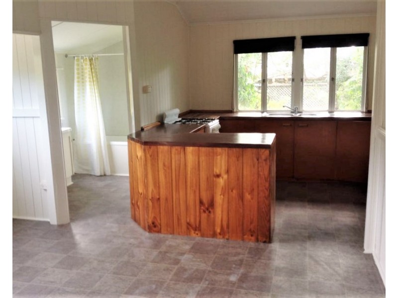 26 THOMAS STREET, Howard QLD 4659
