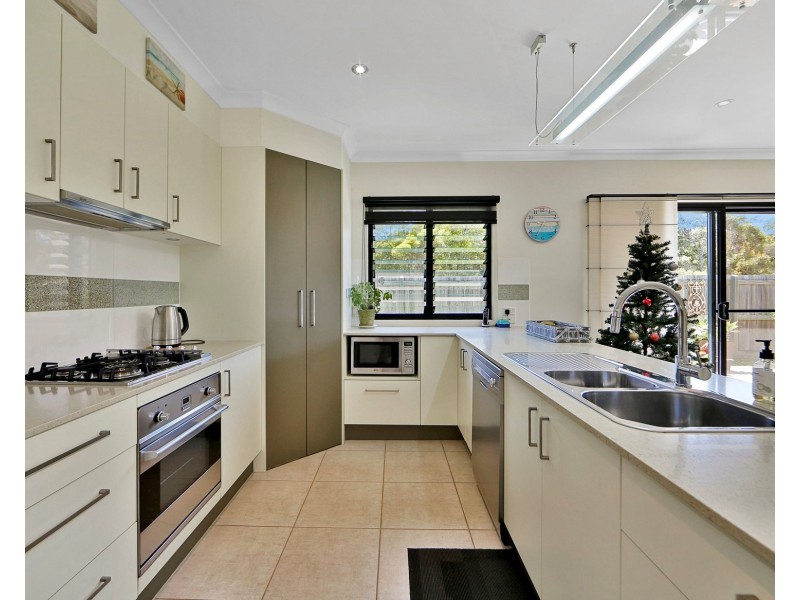 35 HONEY MYRTLE CLOSE, Burrum Heads QLD 4659