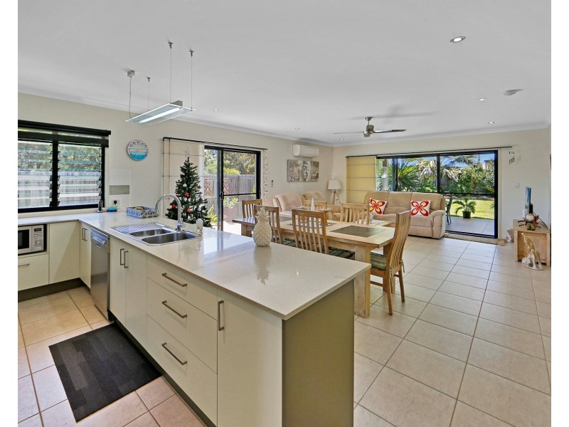 35 HONEY MYRTLE CLOSE, Burrum Heads QLD 4659
