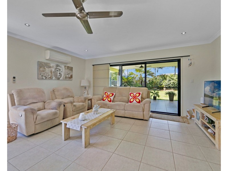 35 HONEY MYRTLE CLOSE, Burrum Heads QLD 4659