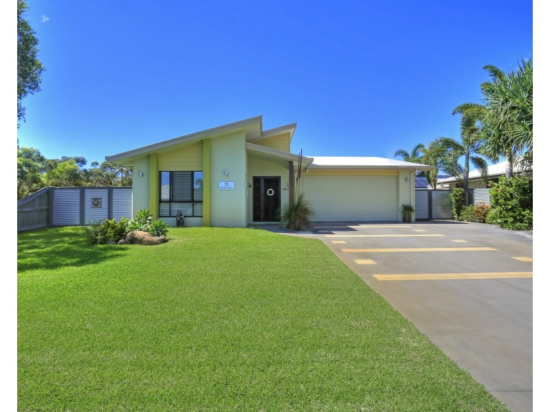 35 HONEY MYRTLE CLOSE, Burrum Heads QLD 4659