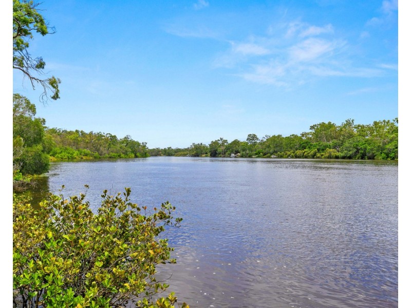 319 THE YACHTSMANS DRIVE, Burrum River QLD 4659