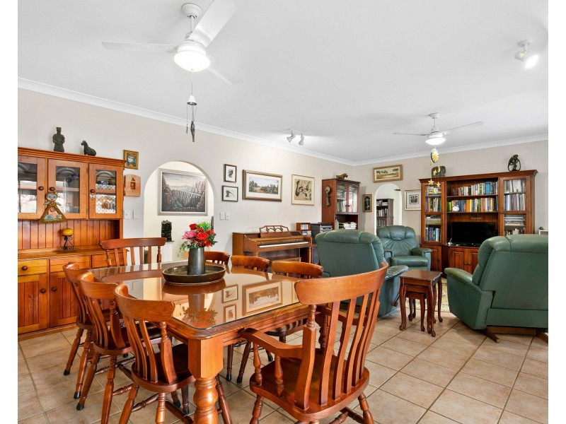319 THE YACHTSMANS DRIVE, Burrum River QLD 4659