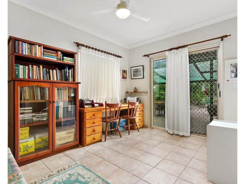 319 THE YACHTSMANS DRIVE, Burrum River QLD 4659