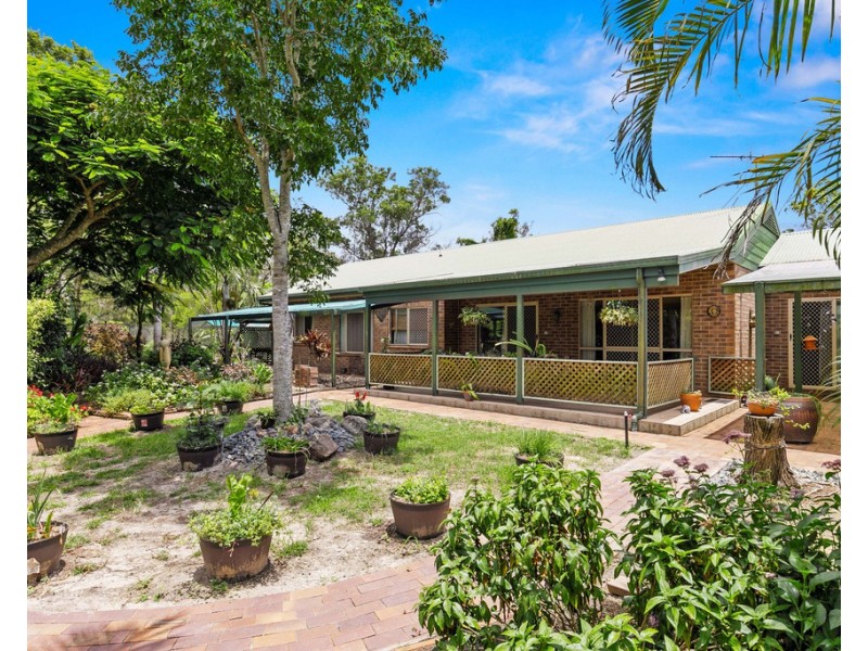 319 THE YACHTSMANS DRIVE, Burrum River QLD 4659