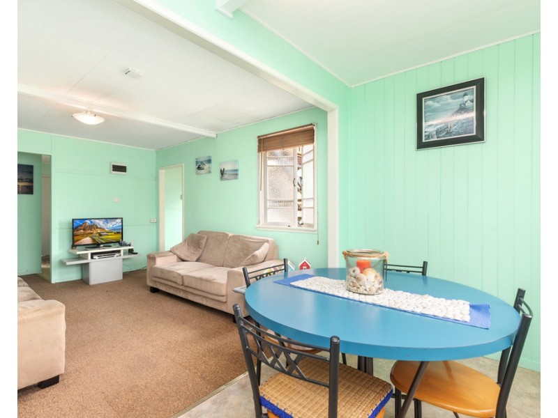39 HOWARD STREET, Burrum Heads QLD 4659