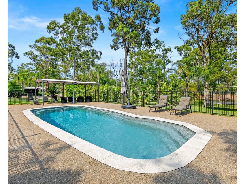 5-7 ROSSLYN DRIVE, Burrum Heads QLD 4659