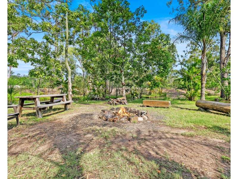 5-7 ROSSLYN DRIVE, Burrum Heads QLD 4659