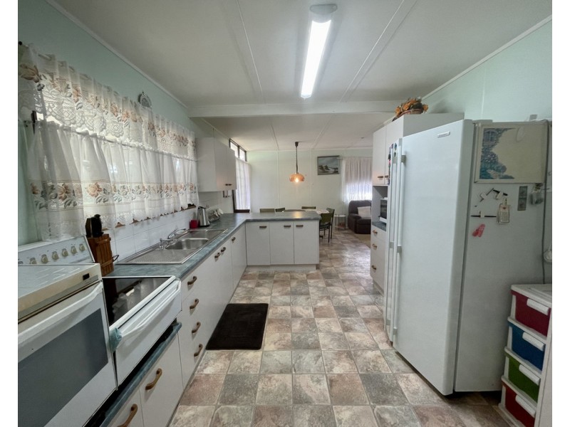 57 HOWARD STREET, Burrum Heads QLD 4659