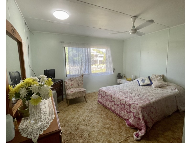 57 HOWARD STREET, Burrum Heads QLD 4659