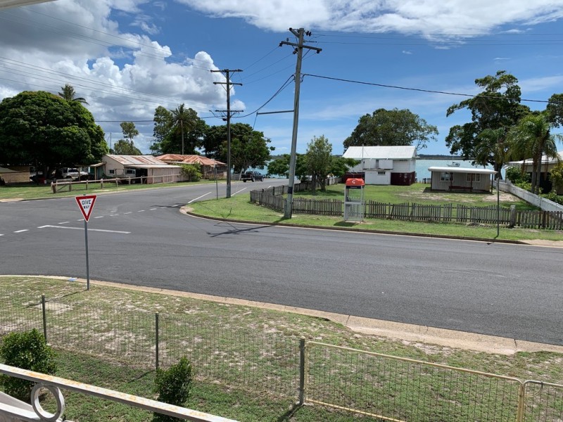 19 Burrum Street, Burrum Heads QLD 4659