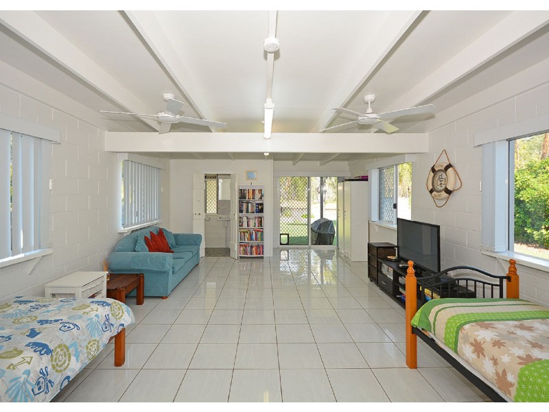 127 Burrum Street, Burrum Heads QLD 4659