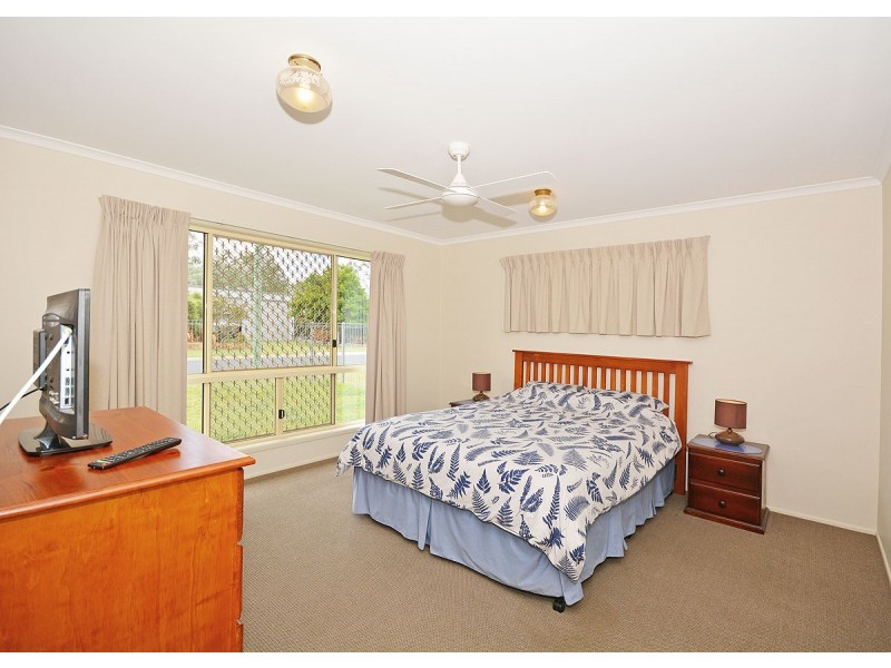 1 Simpson Street, Burrum Heads QLD 4659