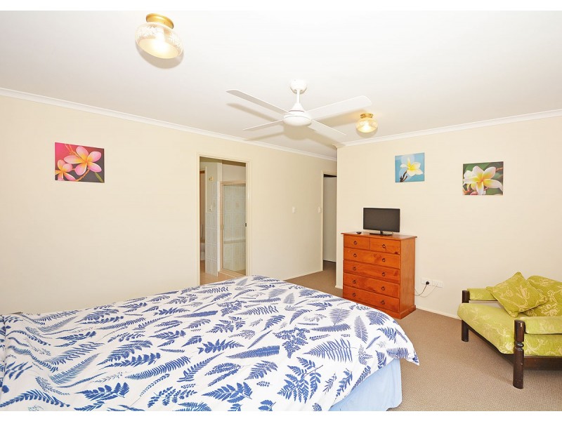 1 Simpson Street, Burrum Heads QLD 4659