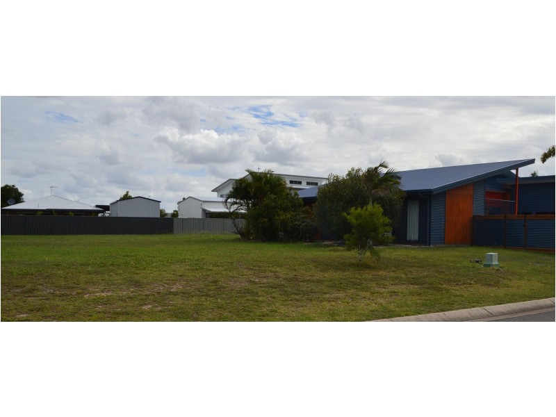 29 Traviston Way, Burrum Heads QLD 4659