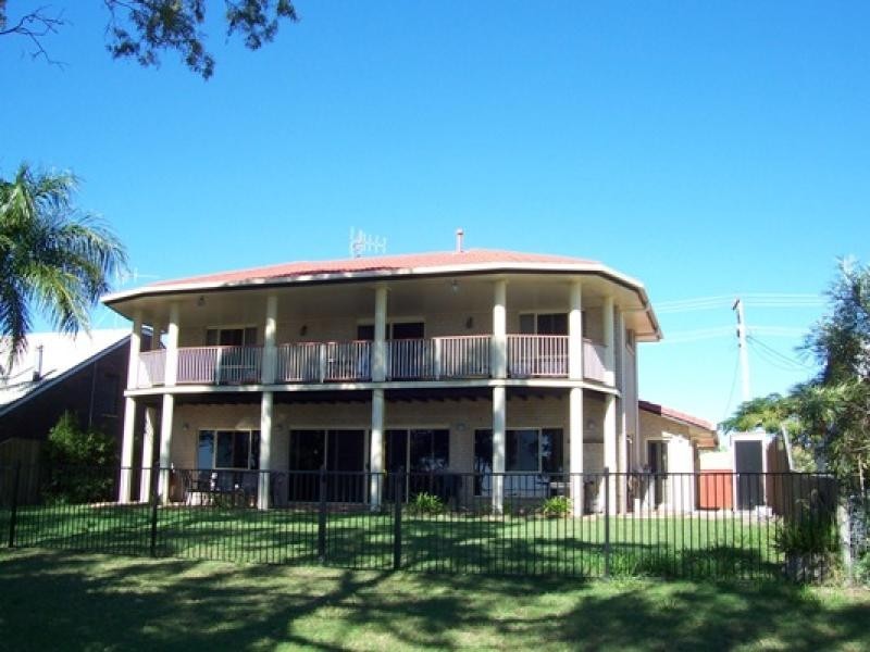 74 Kingfisher Pde, Toogoom QLD 4655