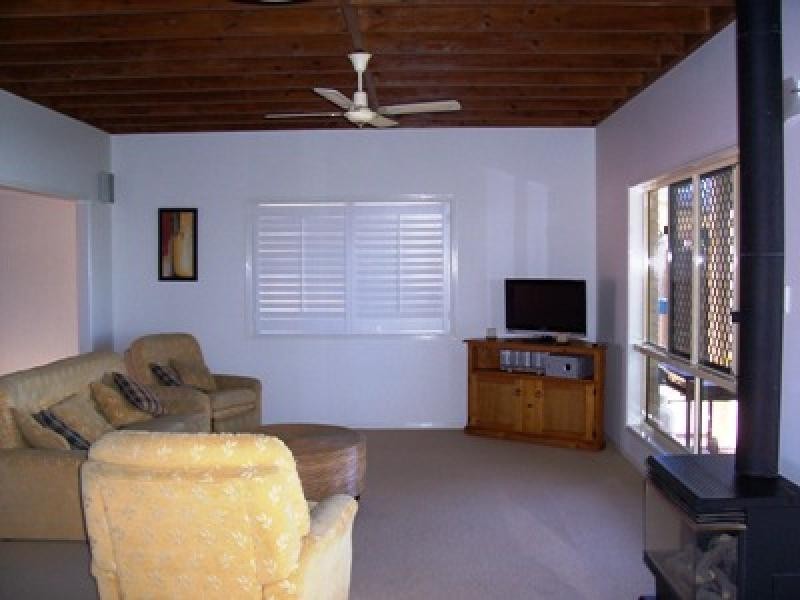 74 Kingfisher Pde, Toogoom QLD 4655