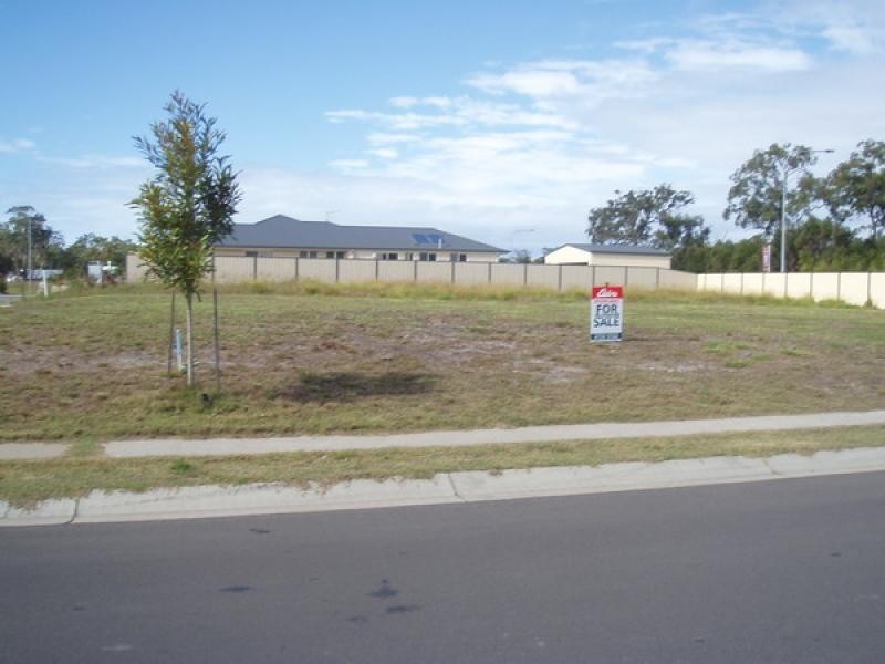 1 Lucas Drive, Burrum Heads QLD 4659
