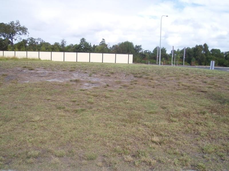 1 Lucas Drive, Burrum Heads QLD 4659