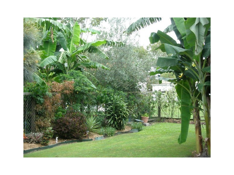 8 Ross Street, Burrum Heads QLD 4659