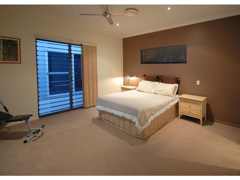 11 Lucas Drive, Burrum Heads QLD 4659
