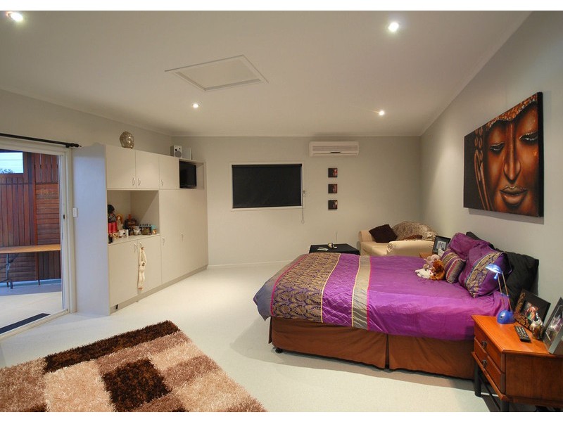 11 Lucas Drive, Burrum Heads QLD 4659