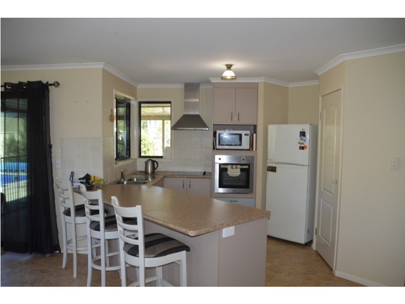 1 Brypat Close, Burrum Heads QLD 4659